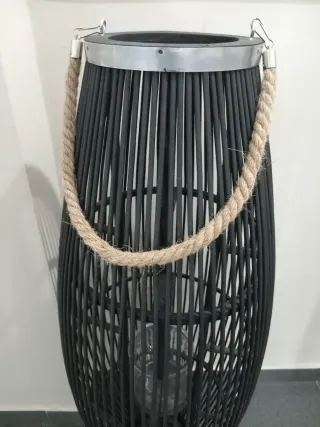 Farol de bambú negro con asa
