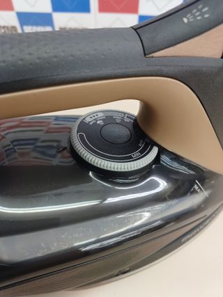 Plancha Vertical Rowenta Focus Excel 2700W