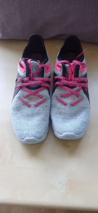 Zapatillas Nike Air Max grises y rosas