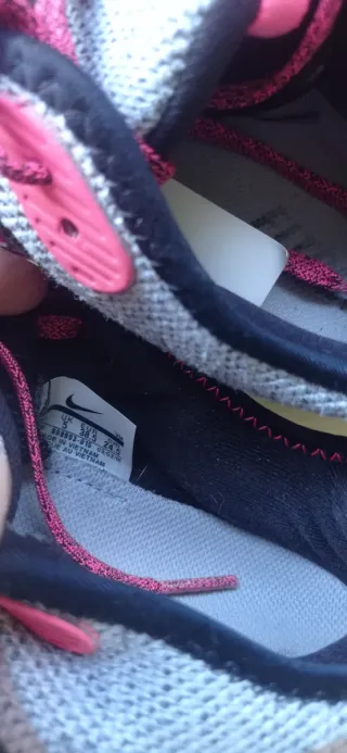 Zapatillas Nike Air Max grises y rosas