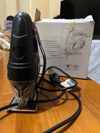 Sierra Caladora 400W