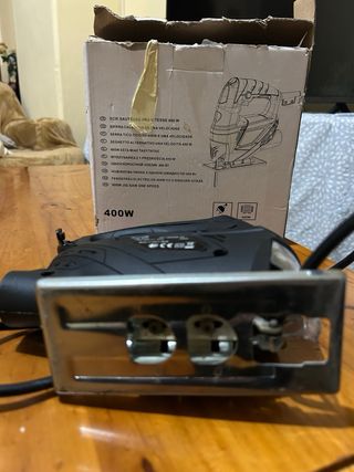 Sierra Caladora 400W