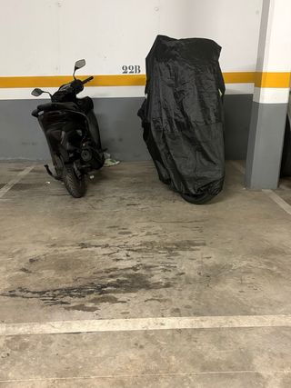 Plaza de parking moto C/castanyer (castelldefels)