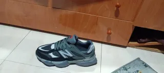 Zapatillas New Balance Negras y Grises