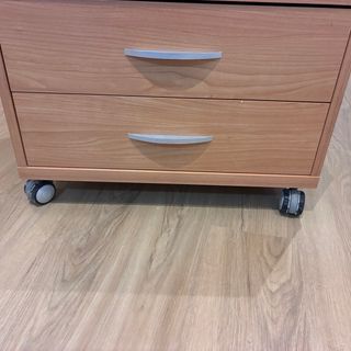 Mesilla cajonera con ruedas