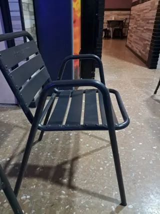 Sillas Estrella Damm Metal Grises