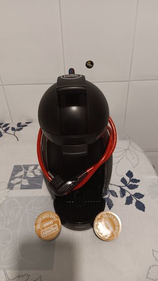 Cafetera Dolce Gusto Negra