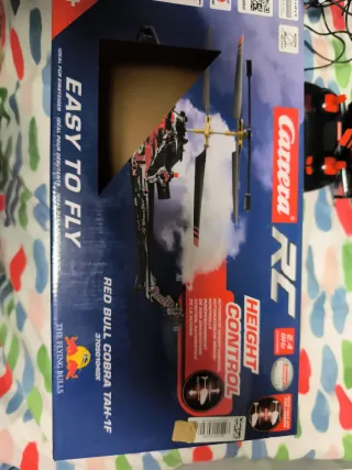 Helicóptero Carrera RC Red Bull Cobra
