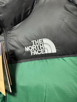 NEGOCIABLE The North Face 1996 Retro Nuptse- Green
