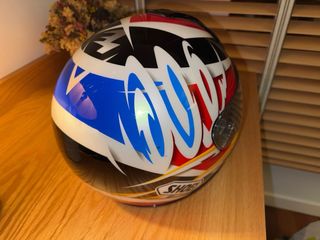 Casco Shoei réplica Alex Crivillé