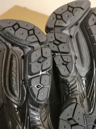 Scarpa uomo New Balance M1906 Nera