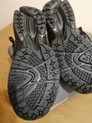 Scarpa uomo New Balance M1906 Nera