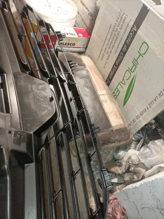 Rejilla delantera Renault Trafic III