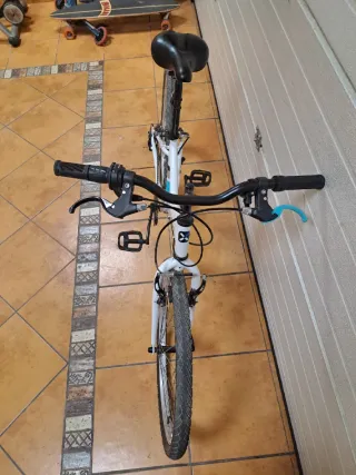 Bicicleta Paseo 24 B'TWIN Blanca
