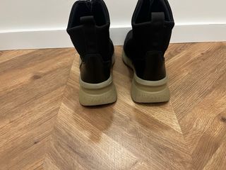 Botín Hispanitas Negro Cremallera