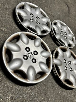 Tapacubos Peugeot 106 R13 (4 unidades)