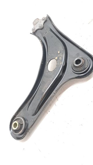 BRAZO SUSPENSION INFERIOR DELANTERO DERECHO CITROEN C3 (2)