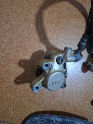 Lote Piezas Aprilia Sonic 10 € cada pieza