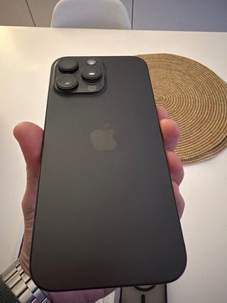 iPhone 16 Pro Max Negro Espacial