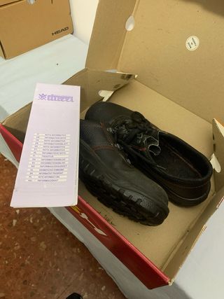 Zapatos de trabajo negros