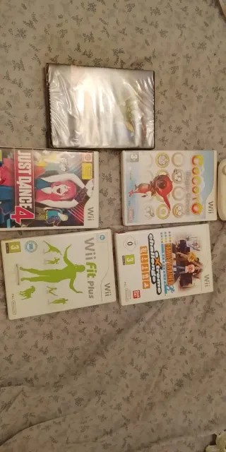 Pack 5 Juegos Wii: Just Dance 4, Wii Fit Plus, Coc