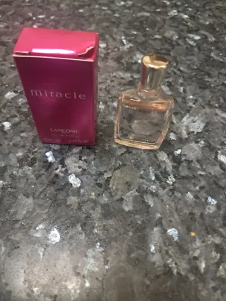 Miniatura Perfume Miracle Lancome 5ml con su caja