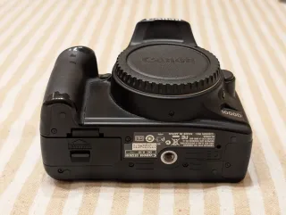 Cámara Canon EOS 1000D Negra + Accesorios