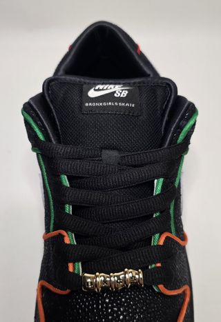Nike SB Dunk Low Bronx Girls Skate 43