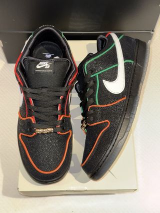 Nike SB Dunk Low Bronx Girls Skate 42