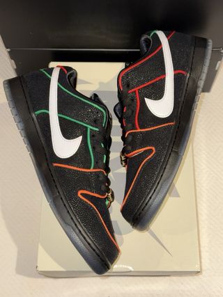 Nike SB Dunk Low Bronx Girls Skate 42