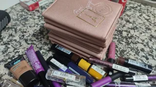 Lote de maquillaje nuevo de marca