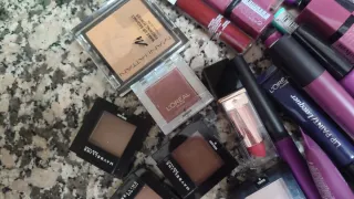 Lote de maquillaje nuevo de marca