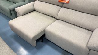 Sofá 4 plazas tela gris