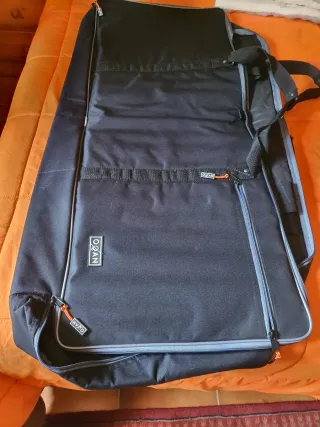 Teclado Roland E-X10, incluye soporte y funda