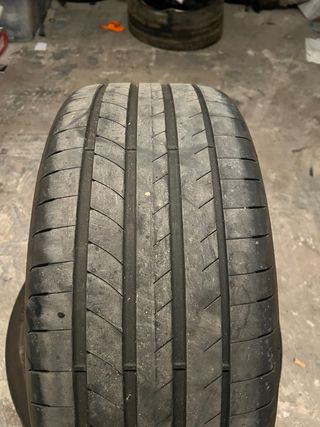 Neumático Goodyear 245/35 R20