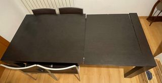 Mesa de comedor de madera robusta