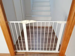 Barrera seguridad niños Munchkin