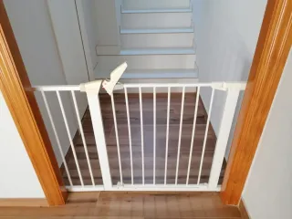 Barrera seguridad niños Munchkin