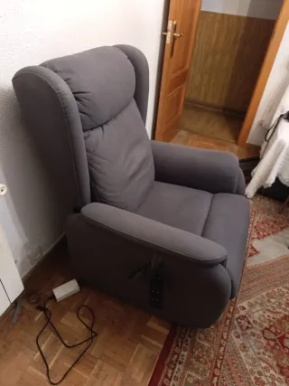 Sillón reclinable eléctrico gris