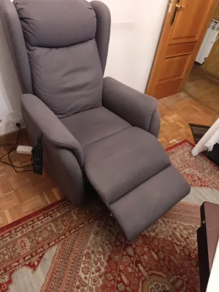 Sillón reclinable eléctrico gris