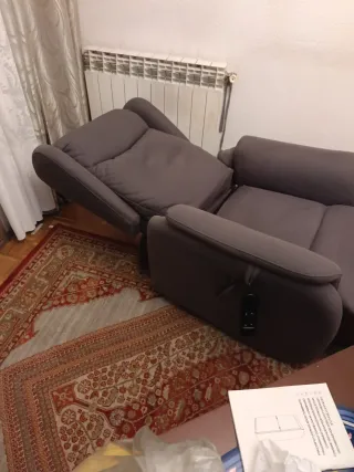 Sillón reclinable eléctrico gris