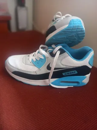 Zapatillas Nike Air Max Azules y Blancas