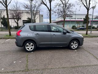 Peugeot 3008 2011