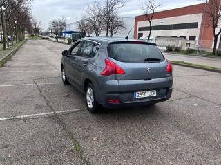 Peugeot 3008 2011