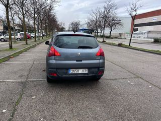 Peugeot 3008 2011
