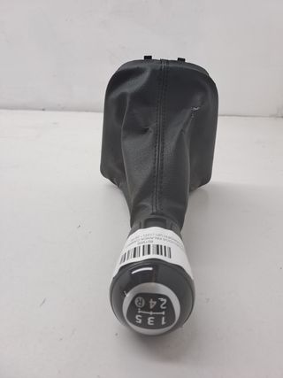 GUARNECIDOS PALANCA CAMBIO VOLKSWAGEN UP! (122)