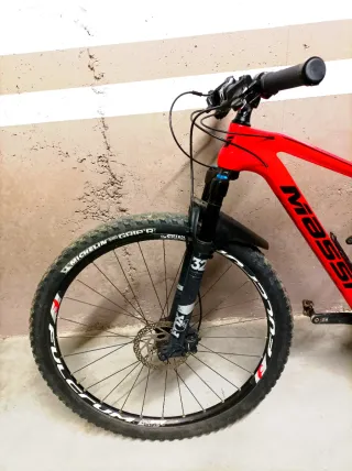 Bicicleta MTB Monoplato Carbono Roja 29 pulgadas