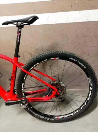 Bicicleta MTB Monoplato Carbono Roja 29 pulgadas