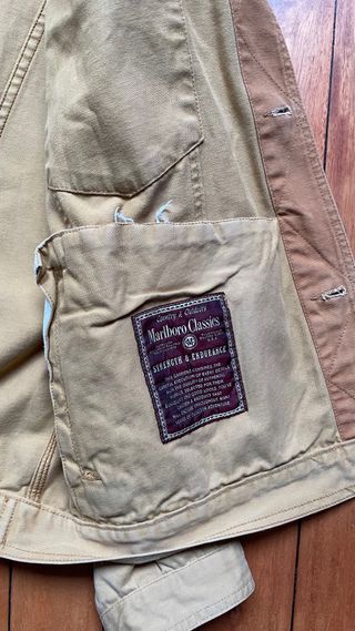 Chaqueta Marlboro Classics Vintage Camel