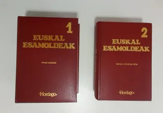 Lote de libros Euskal Esamoldeak.